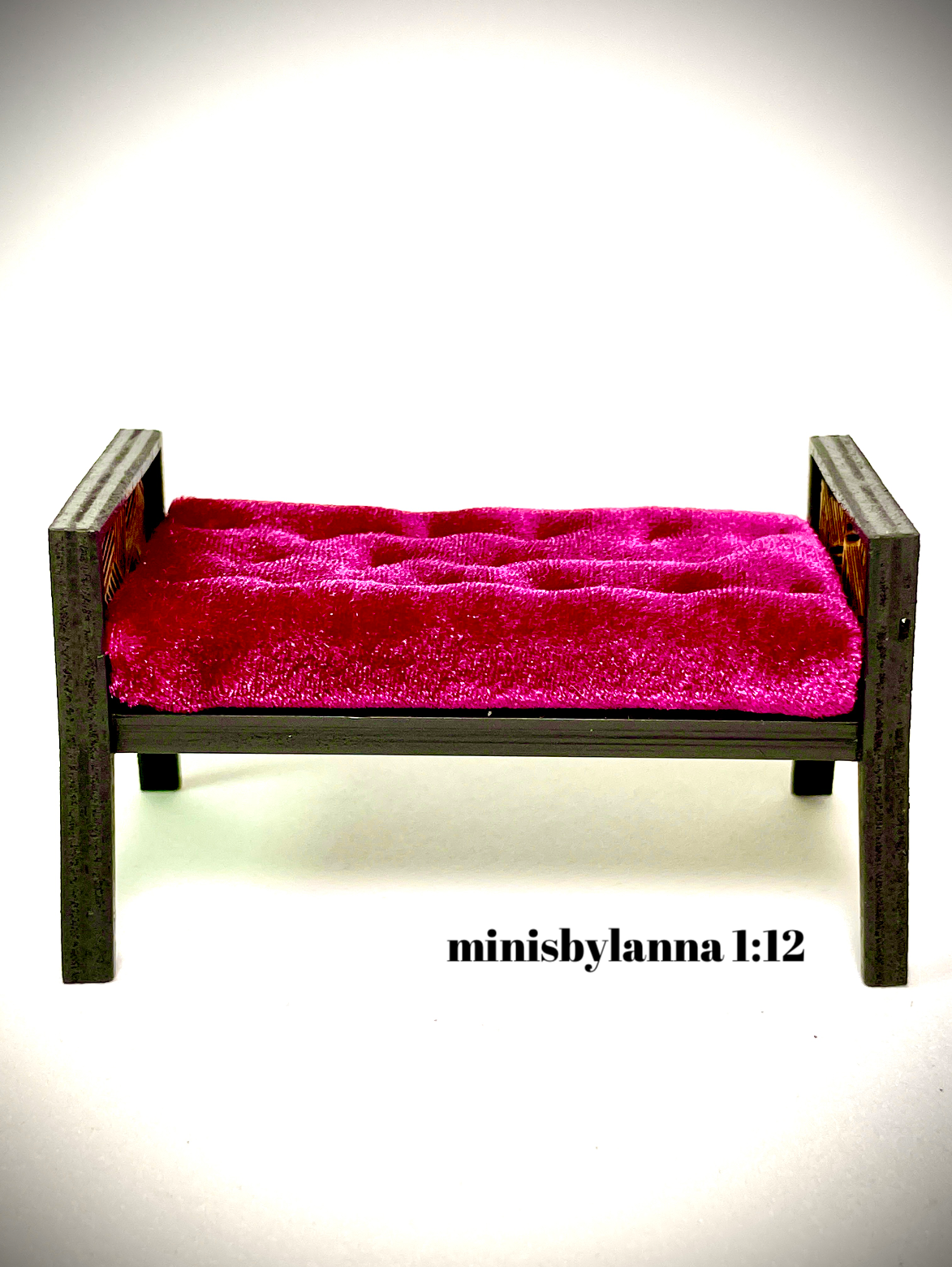 1:12 Dollhouse Art Deco wooden lattice long stool velvet burgundy