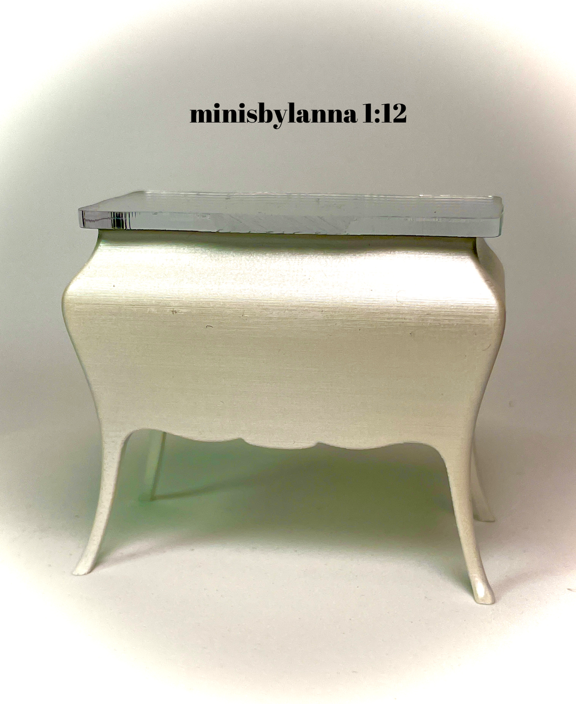 1:12 Dollhouse miniature Art Deco cream/pearl chest of drawers MELLI decoupage