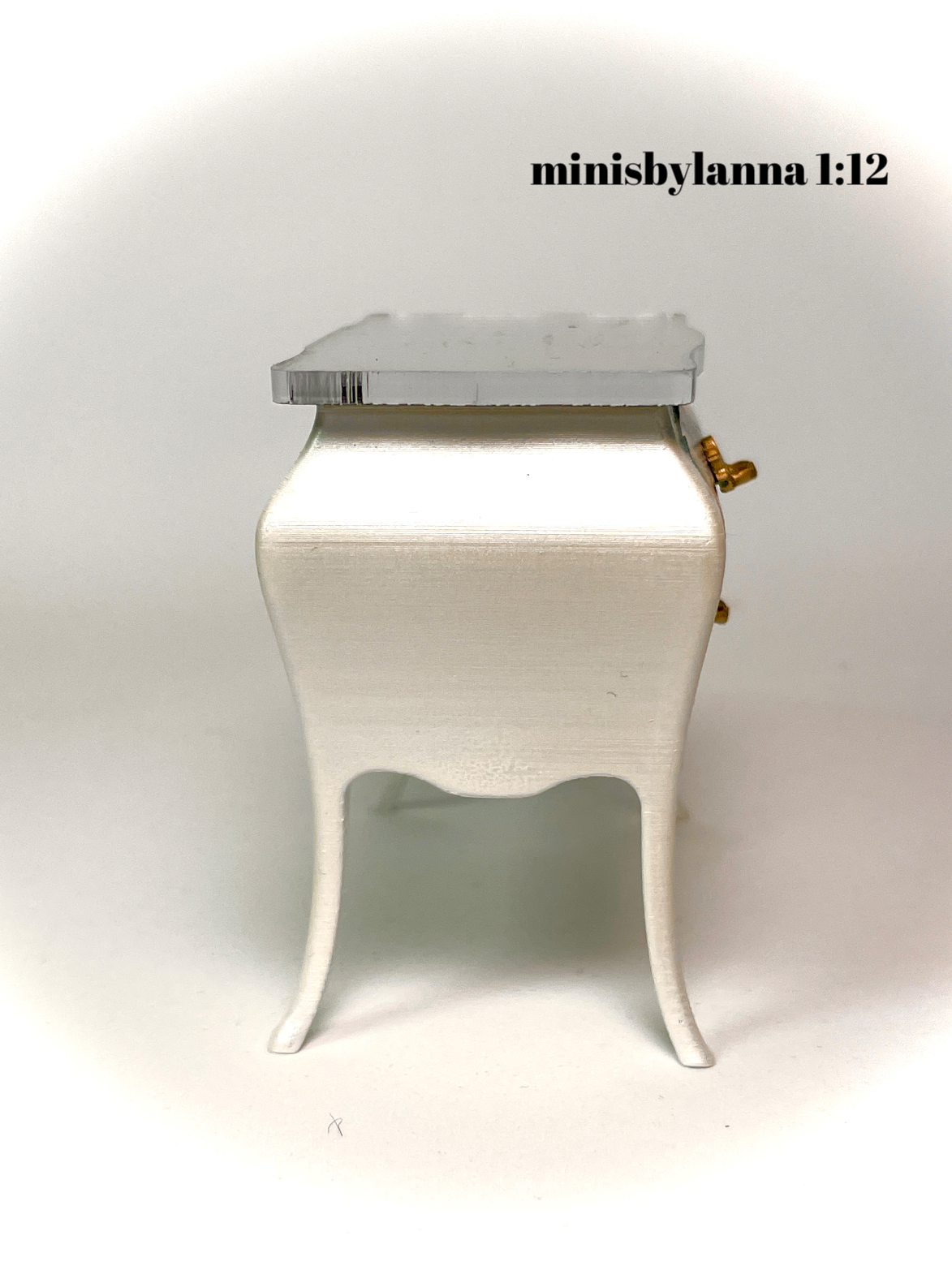 1:12 Dollhouse miniature Art Deco cream/pearl chest of drawers MELLI decoupage