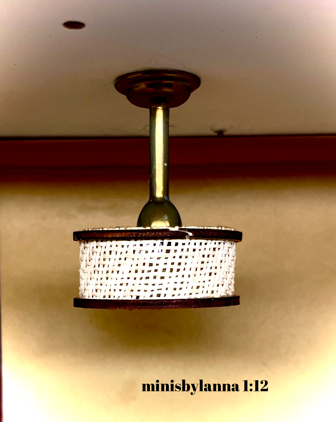 1:12 Dollhouse chandelier modern raffia working LED