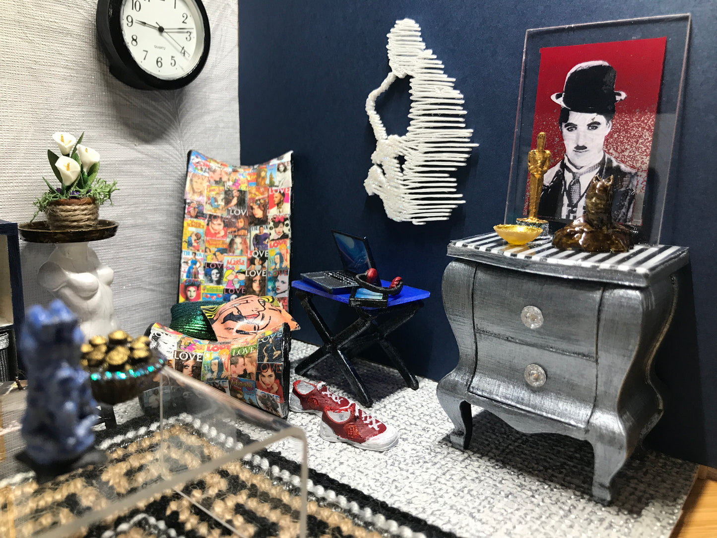 1:12 Dollhouse miniature Chaplin mirrored picture