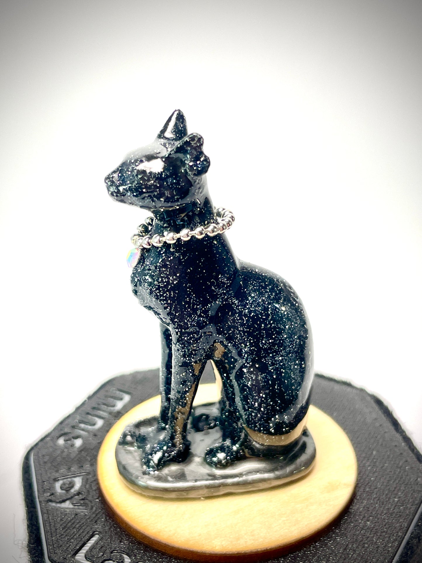 1:12 Dollhouse miniature Egyptian cat sculpture