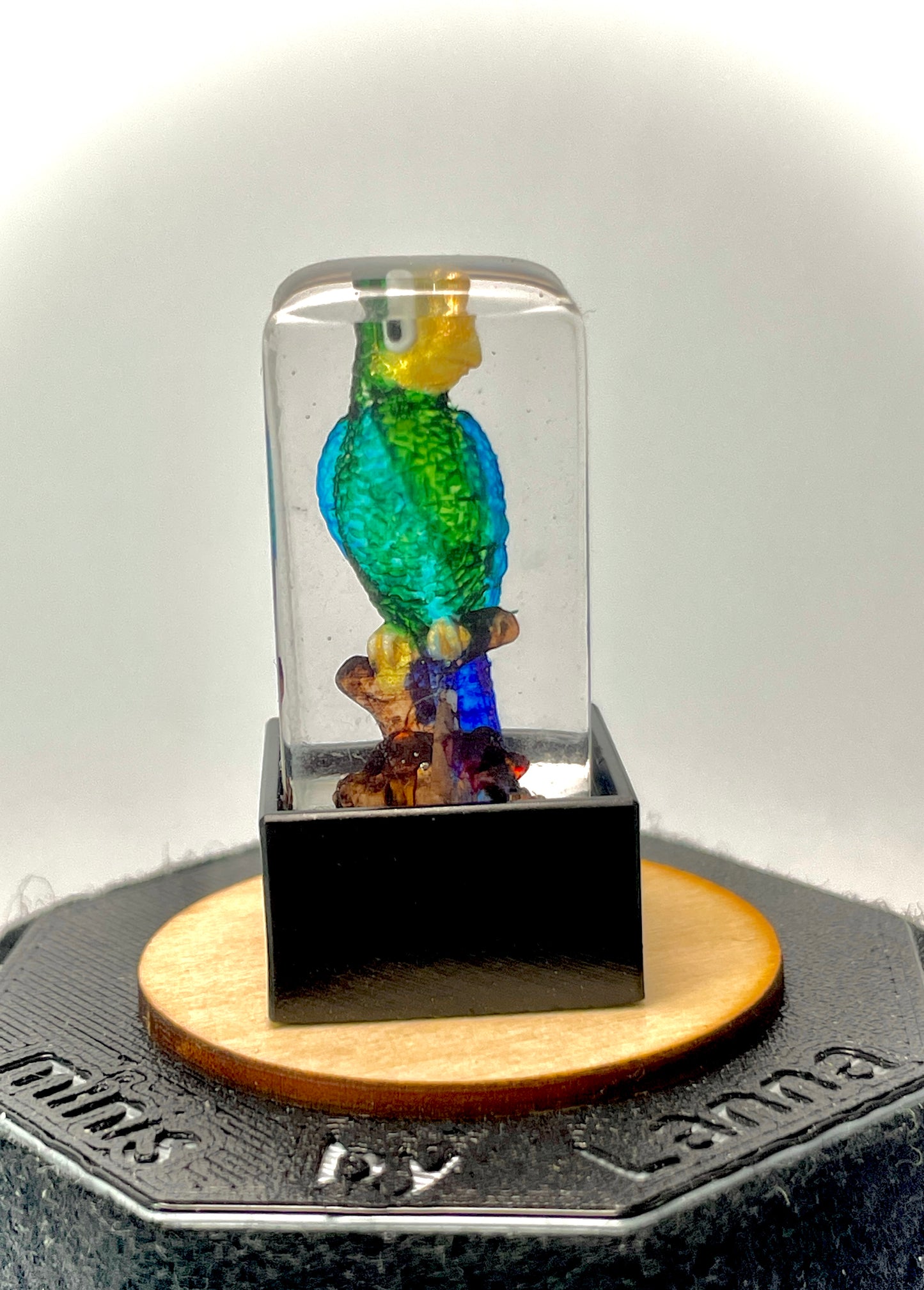 1:12 Dollhouse miniature resin LED Magic light Parrot working table lamp