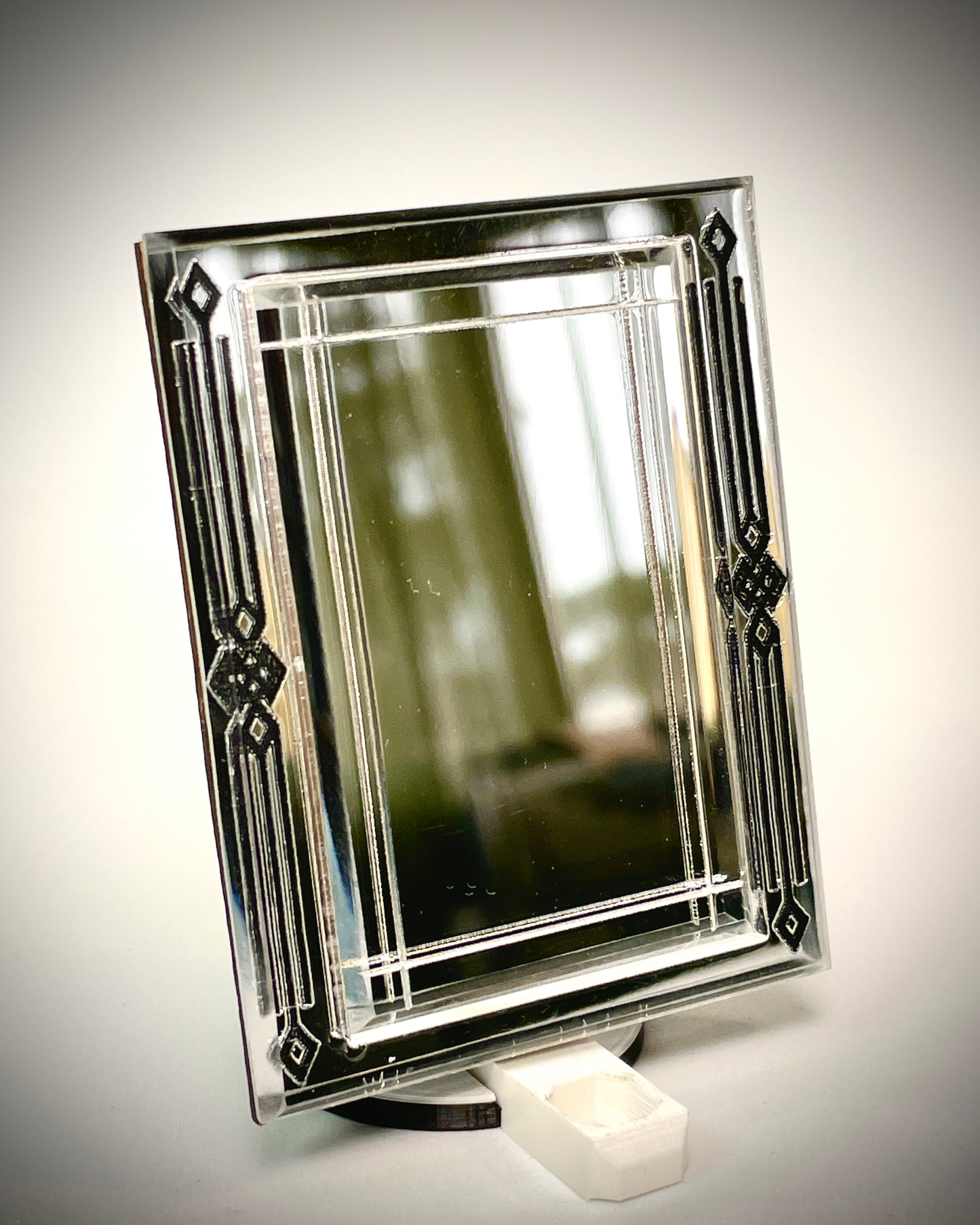 1:12 Dollhouse miniature modern engraved wall mirror