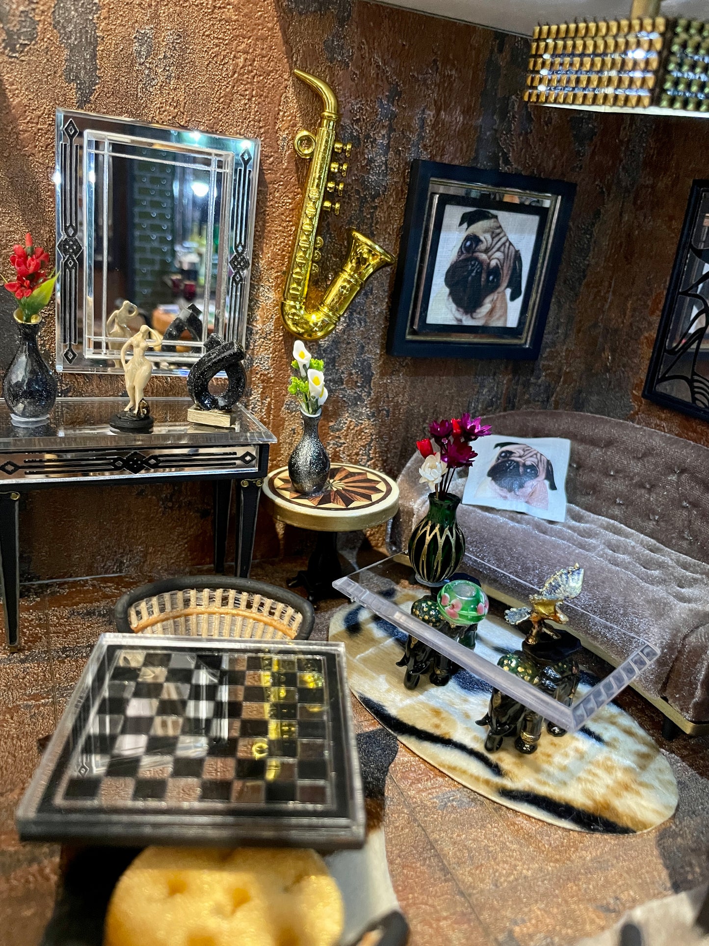1:12 Dollhouse roombox diorama recreation room - Decorated and Remote Controlled or Fully Furnished