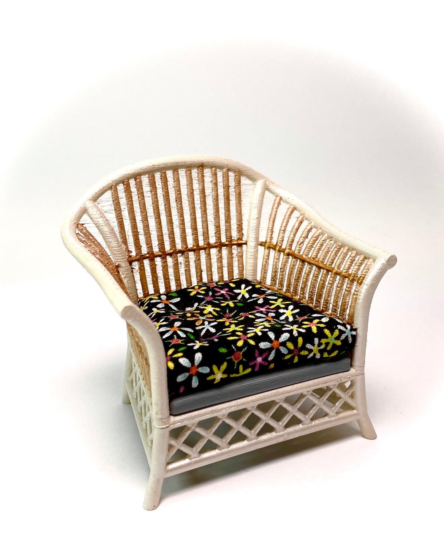 1:12 Dollhouse cane rattan pearl flowers over black furniture