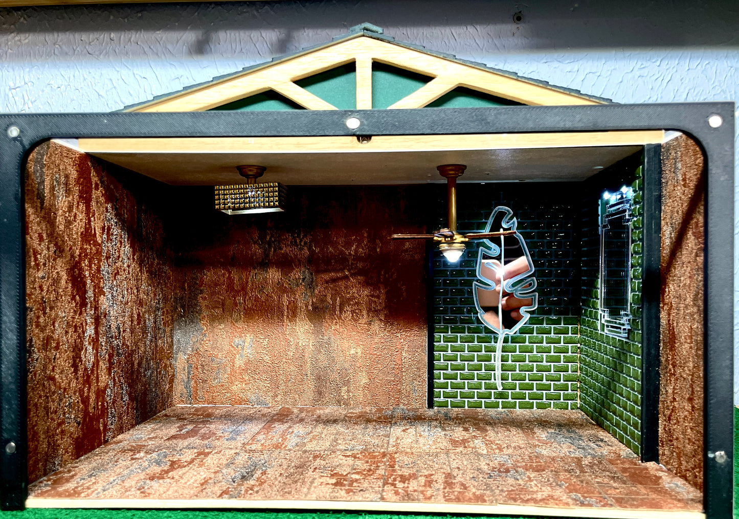 1:12 Dollhouse roombox diorama recreation room - Decorated and Remote Controlled or Fully Furnished