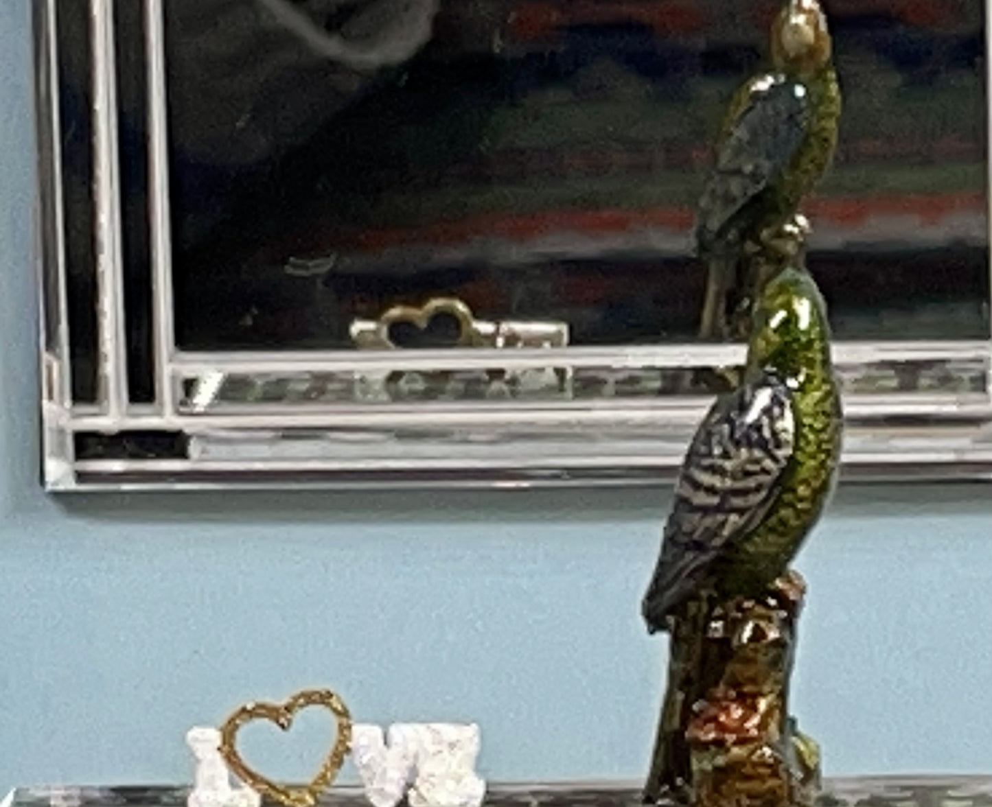 1:16 Dollhouse miniature gilded parrot sculpture - Lundby scale