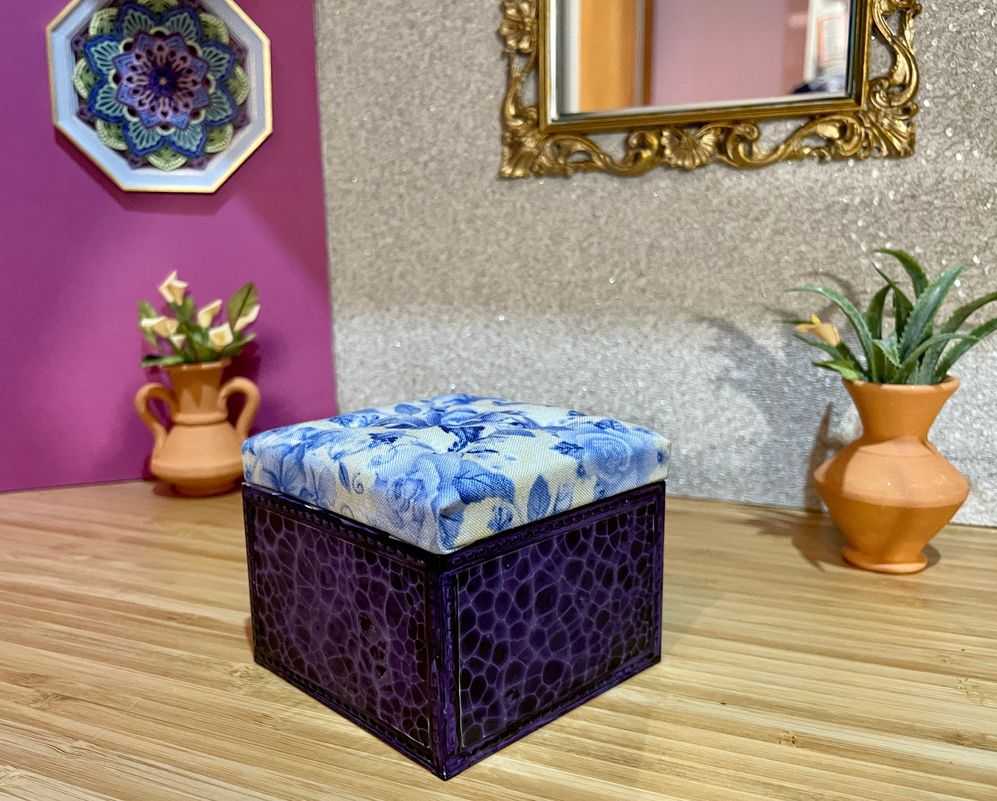 1:6 Dollhouse miniature stool crocodile style blue roses