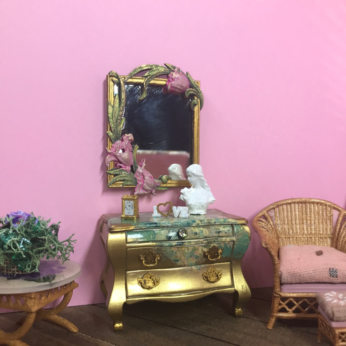 1:16 Dollhouse miniature gold chest of drawers w flower decoupage - Lundby scale