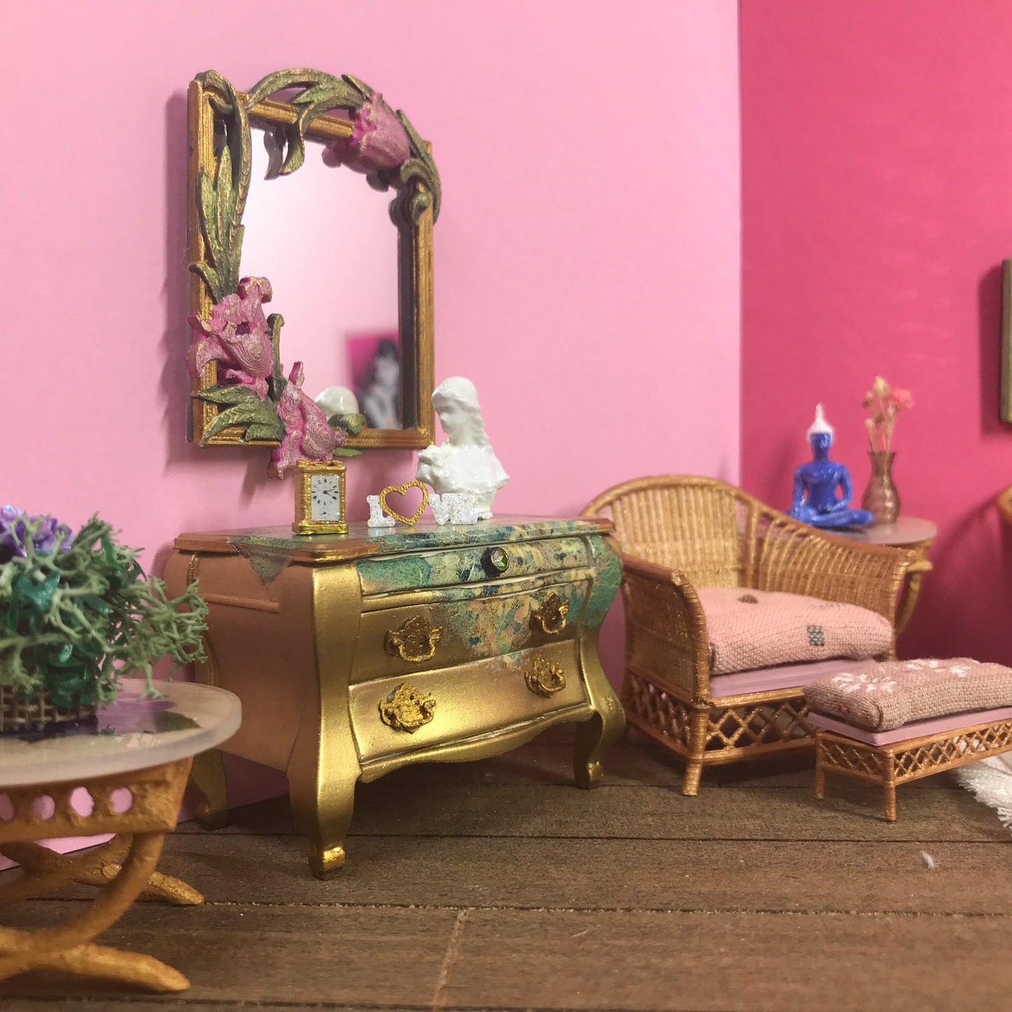 1:16 Dollhouse miniature gold chest of drawers w flower decoupage - Lundby scale