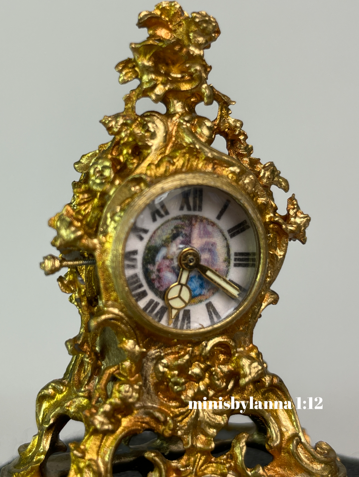 1:12 Dollhouse miniature French ormolu mantel working clock