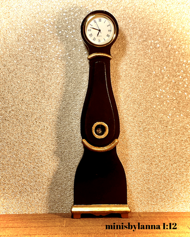1:12 Dollhouse miniature wooden Swedish Mora longcase black working clock