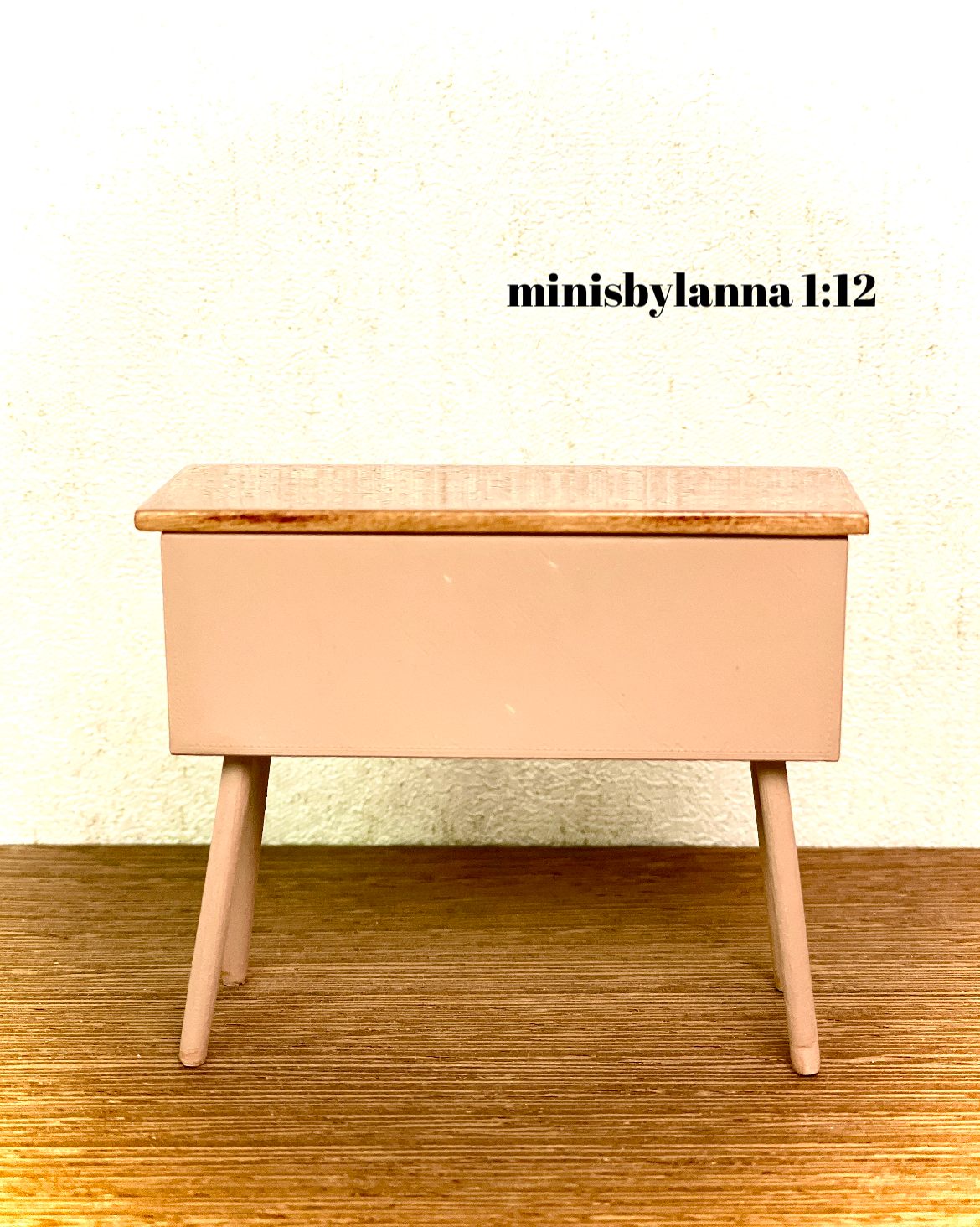 1:12 Dollhouse miniature raffia wooden chest of drawers 1 beige