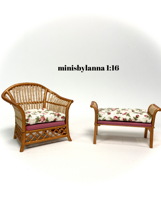 1:16 Dollhouse cane rattan armchair and stool pink roses - Lundby scale