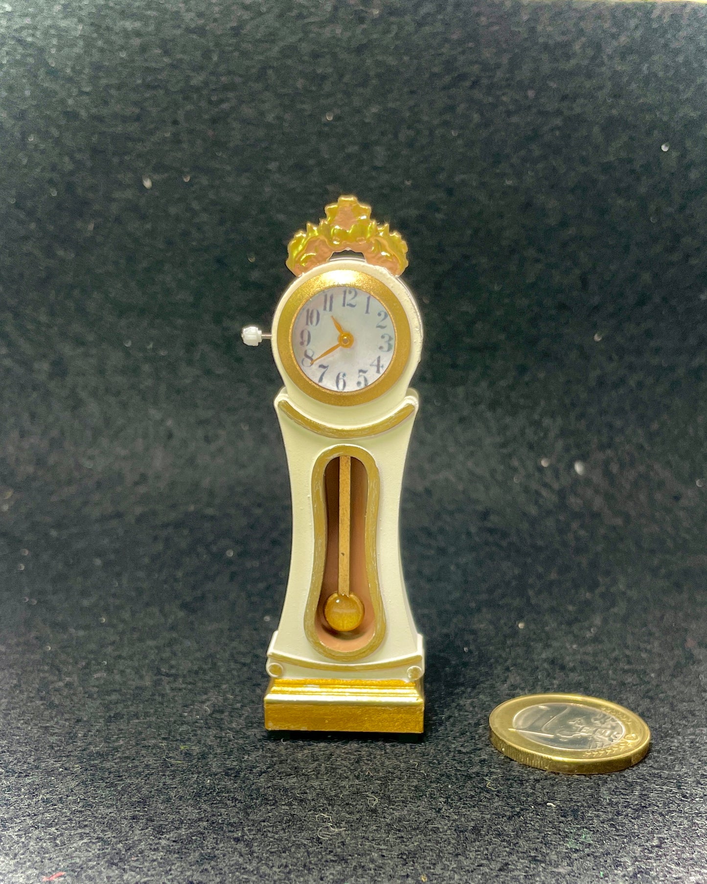 1:24 Dollhouse Swedish Mora long-case working clock various colors - Half scale