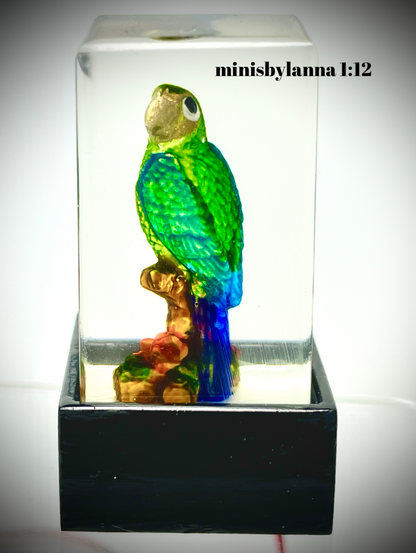 1:12 Dollhouse miniature resin LED light Parrot working table lamp