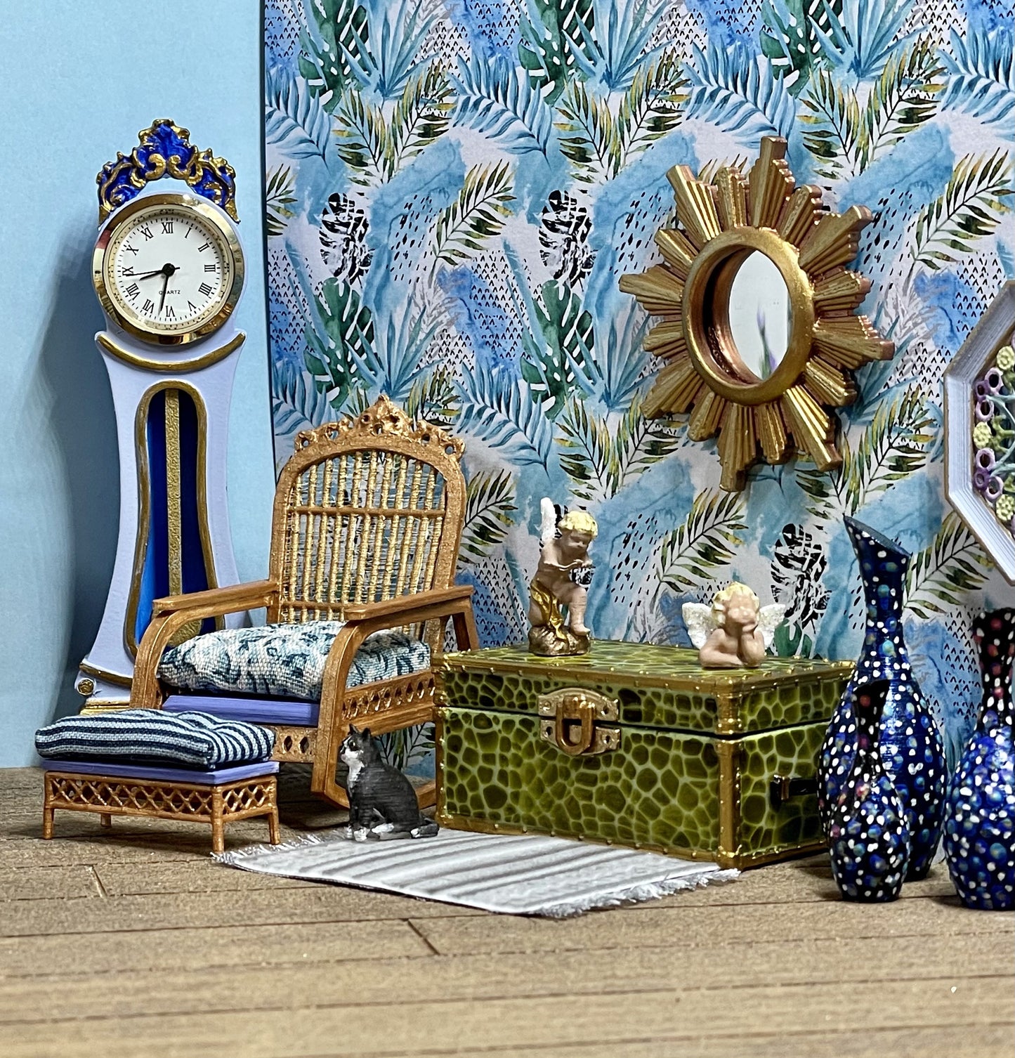 1:16 Dollhouse cane rattan rocking chair / foot stool floral blue - Lundby scale