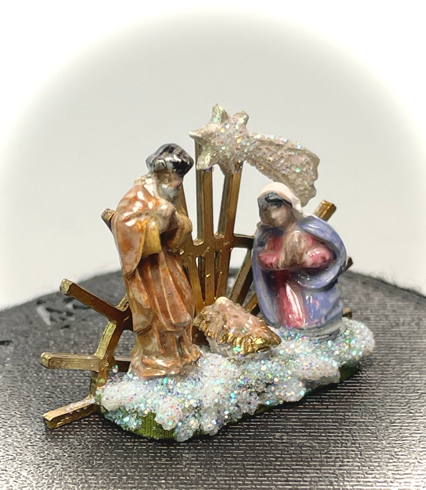 1:12 Dollhouse miniature crib in Bethlehem Christmas figurine