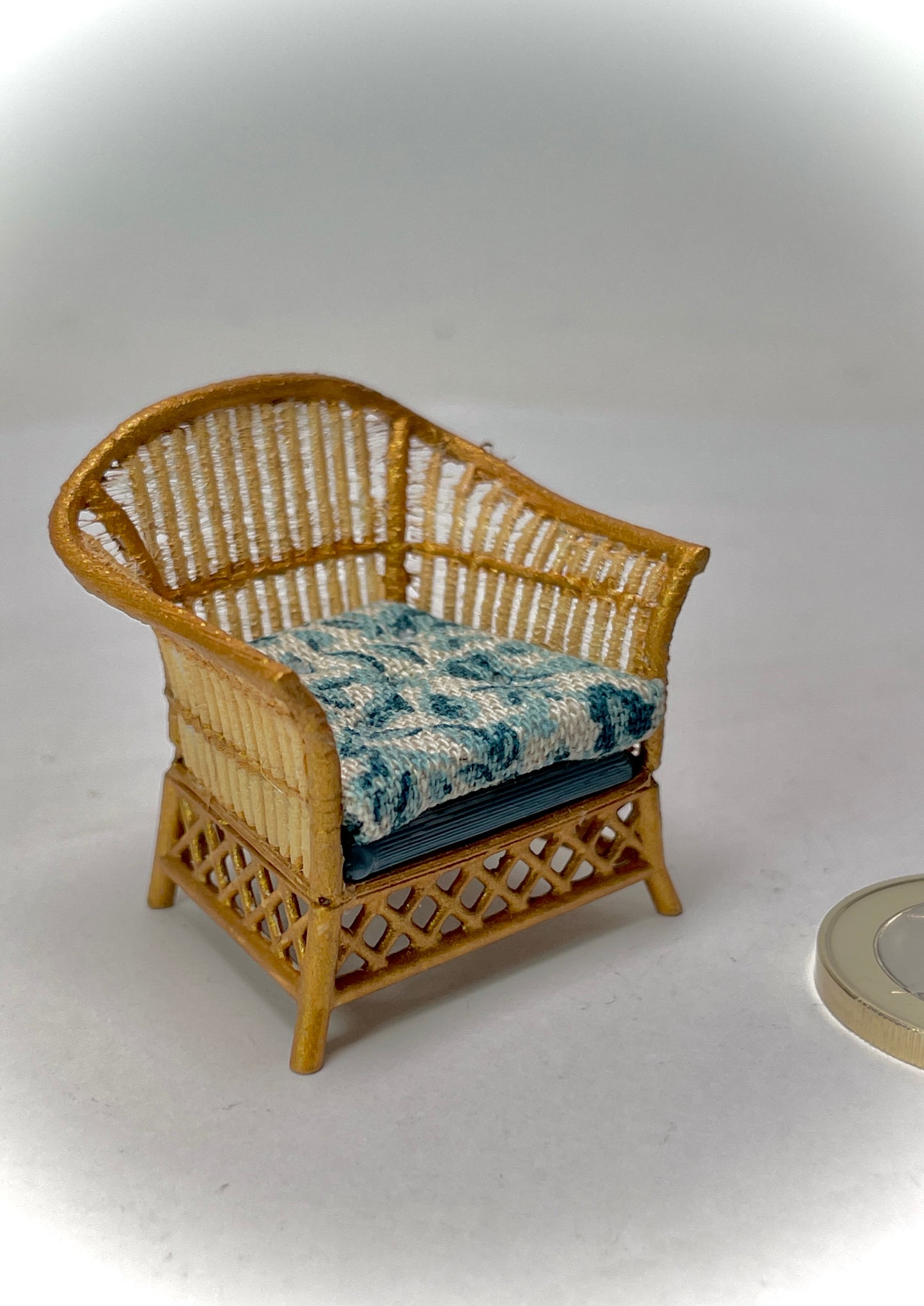 1:24 Dollhouse cane rattan petit floral blue furniture - Half Scale