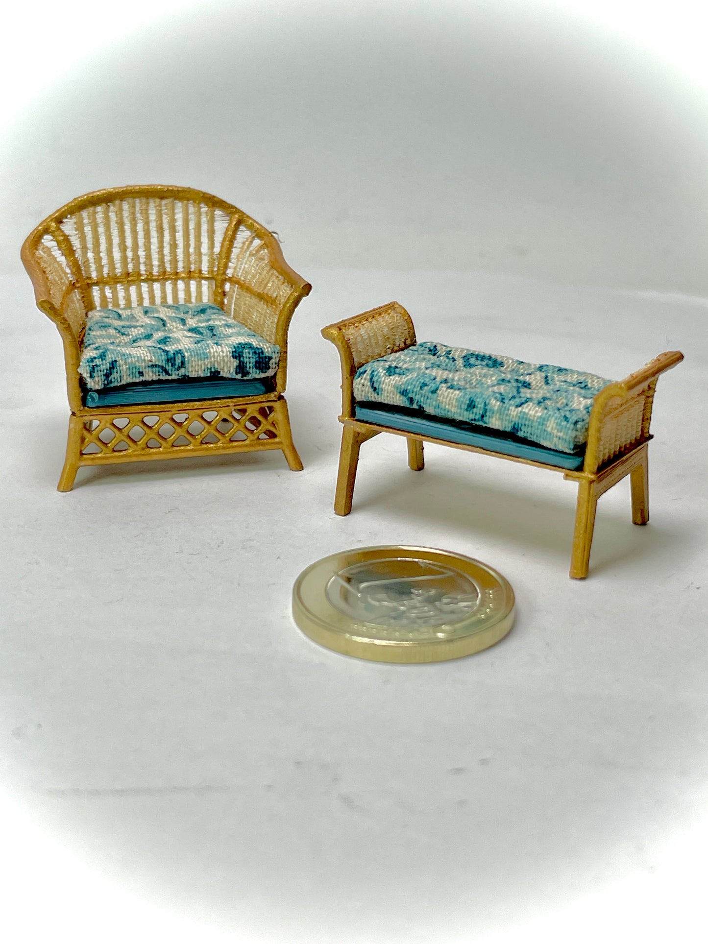 1:24 Dollhouse cane rattan petit floral blue furniture - Half Scale