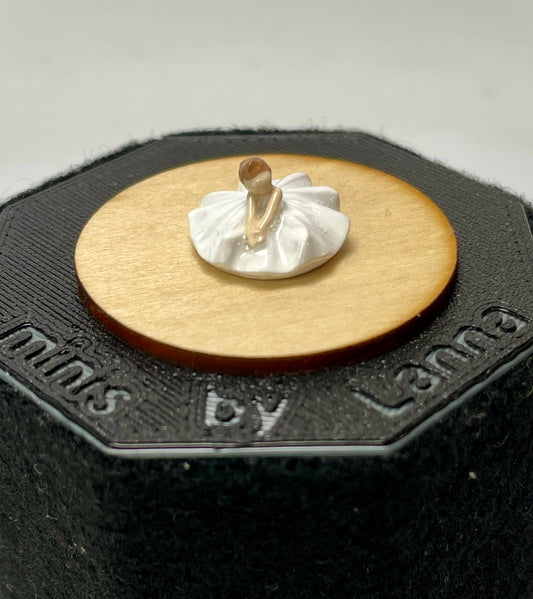 1:12 Dollhouse miniature sitting ballerina sculpture