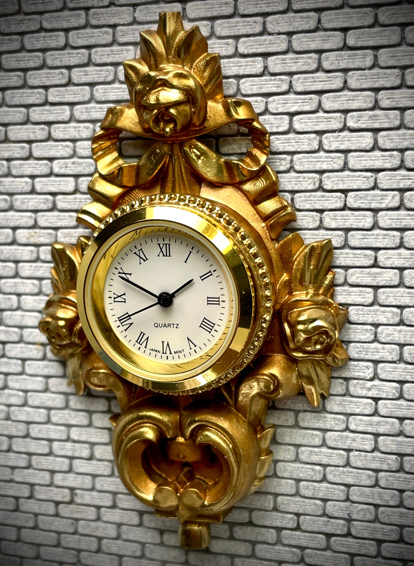 1:12 Dollhouse miniature Swedish Cartel wall working clock – Hand Painted