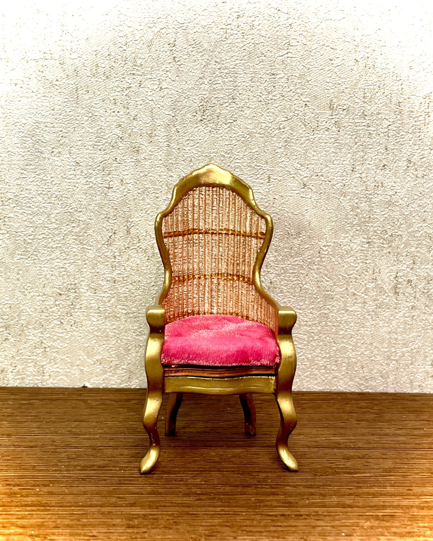 1:16 Dollhouse miniature Victorian rattan golden chair various color cushion - Lundby scale