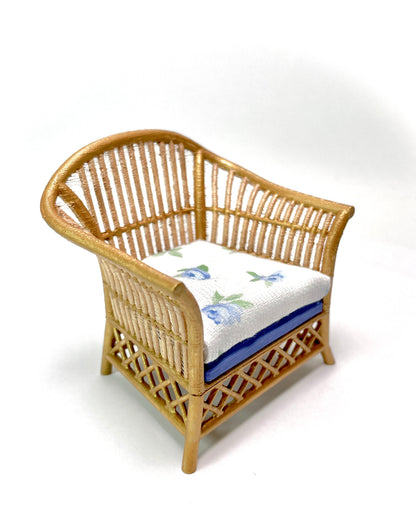 1:12 Dollhouse cane rattan blue roses furniture