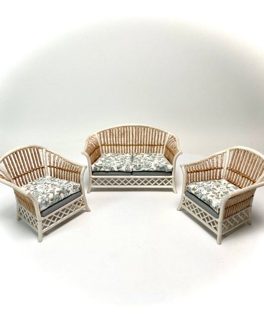 1:16 Dollhouse cane rattan pearl blue on grey furniture - Lundby