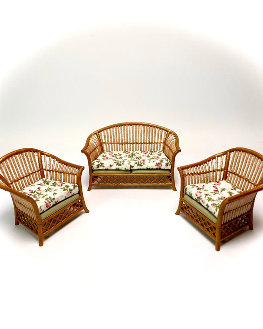 1:16 Dollhouse cane rattan pink roses on green furniture - Lundby