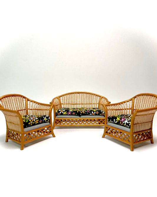 1:16 Dollhouse cane rattan flowers over black furniture - Lundby