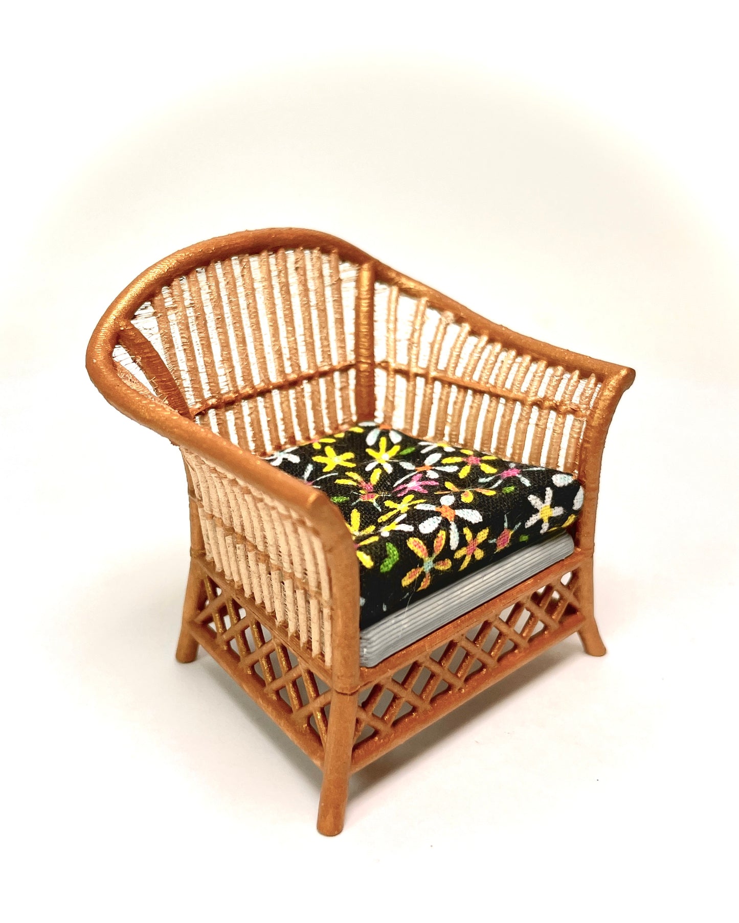 1:16 Dollhouse cane rattan flowers over black furniture - Lundby