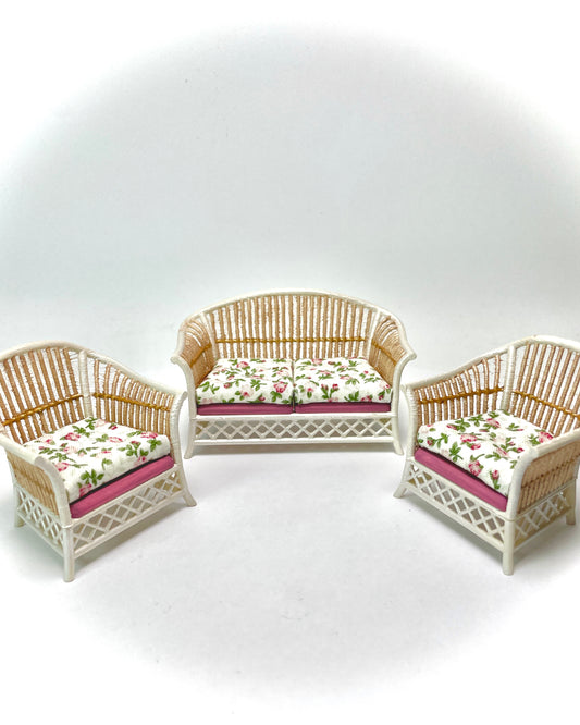 1:16 Dollhouse cane rattan pearl pink roses furniture - Lundby