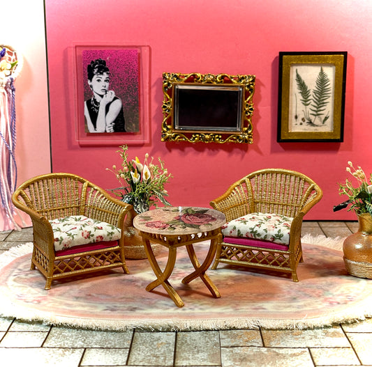 1:16 Dollhouse cane rattan armchairs and table set pink roses - Lundby scale