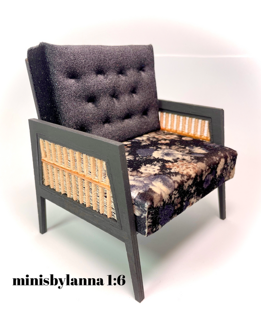 1:6 Dollhouse miniature wooden Art Deco rattan armchair pearl flowers on black velvet