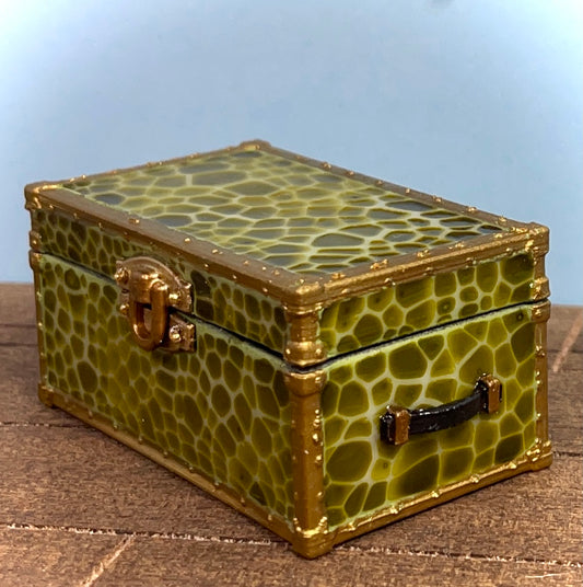 1:16 Dollhouse hand painted travel luggage trunk chest Green - Lundby scale