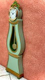 1:12 Dollhouse miniature Swedish Mora longcase working clock Green